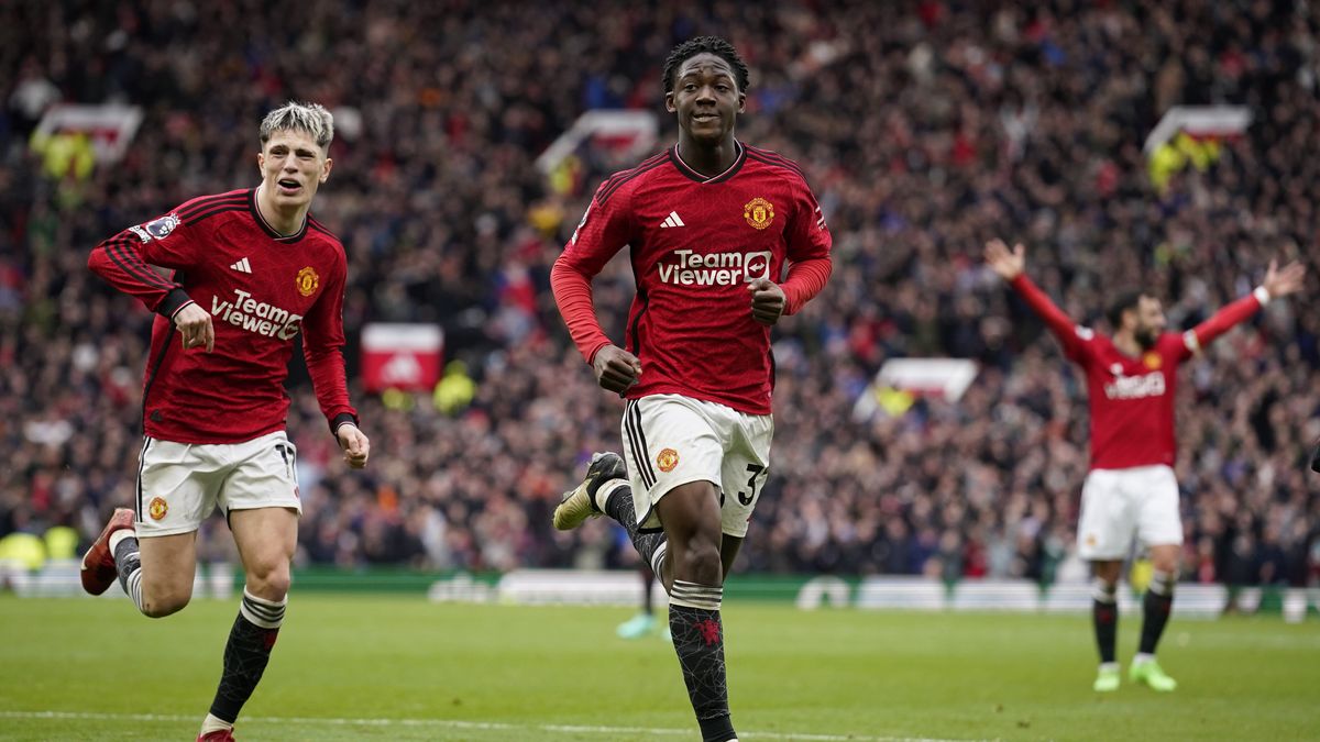 Liverpool Cede Puntos Al Empatar 2 2 Con Man United Arsenal Toma El