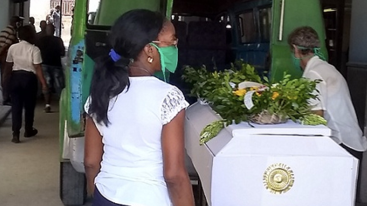 Cuba Tras Colapso De Morgues Y Las Funerarias El Gobierno Recurre A