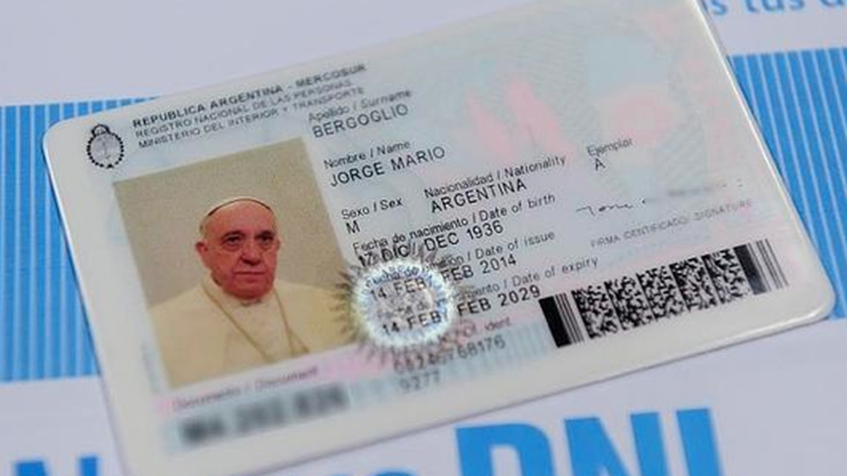 El Papa Francisco Renueva Su Pasaporte Para Viajar Por El Mundo Como Un