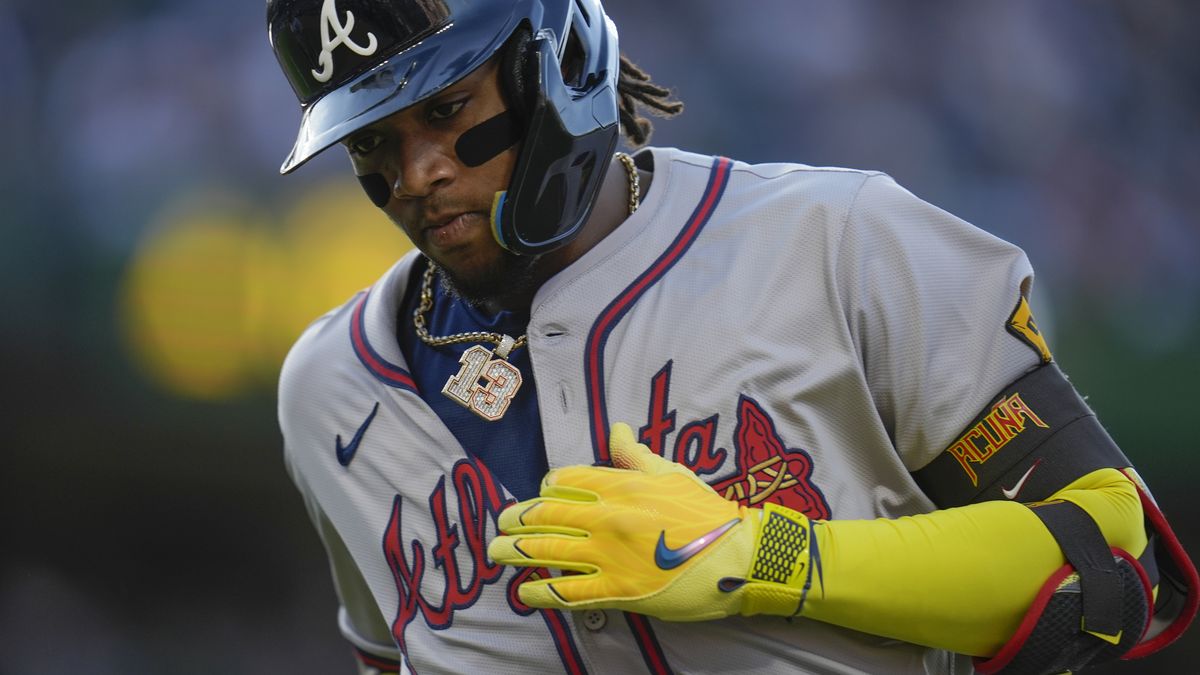 Ronald Acuña Jr se perderá el resto de la temporada al sufrir desgarro