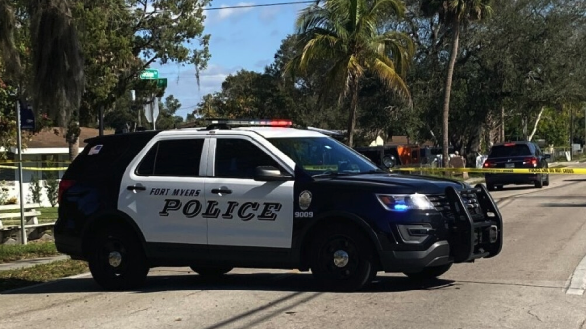 Mueren Adolescentes En Fort Myer Florida Al Caer Su Auto A Un Estanque