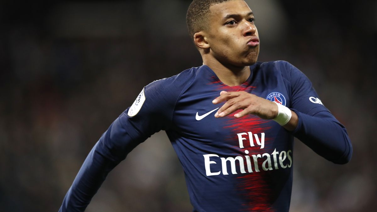 Mbappé llega a 14 goles en la liga PSG aplasta al Amiens