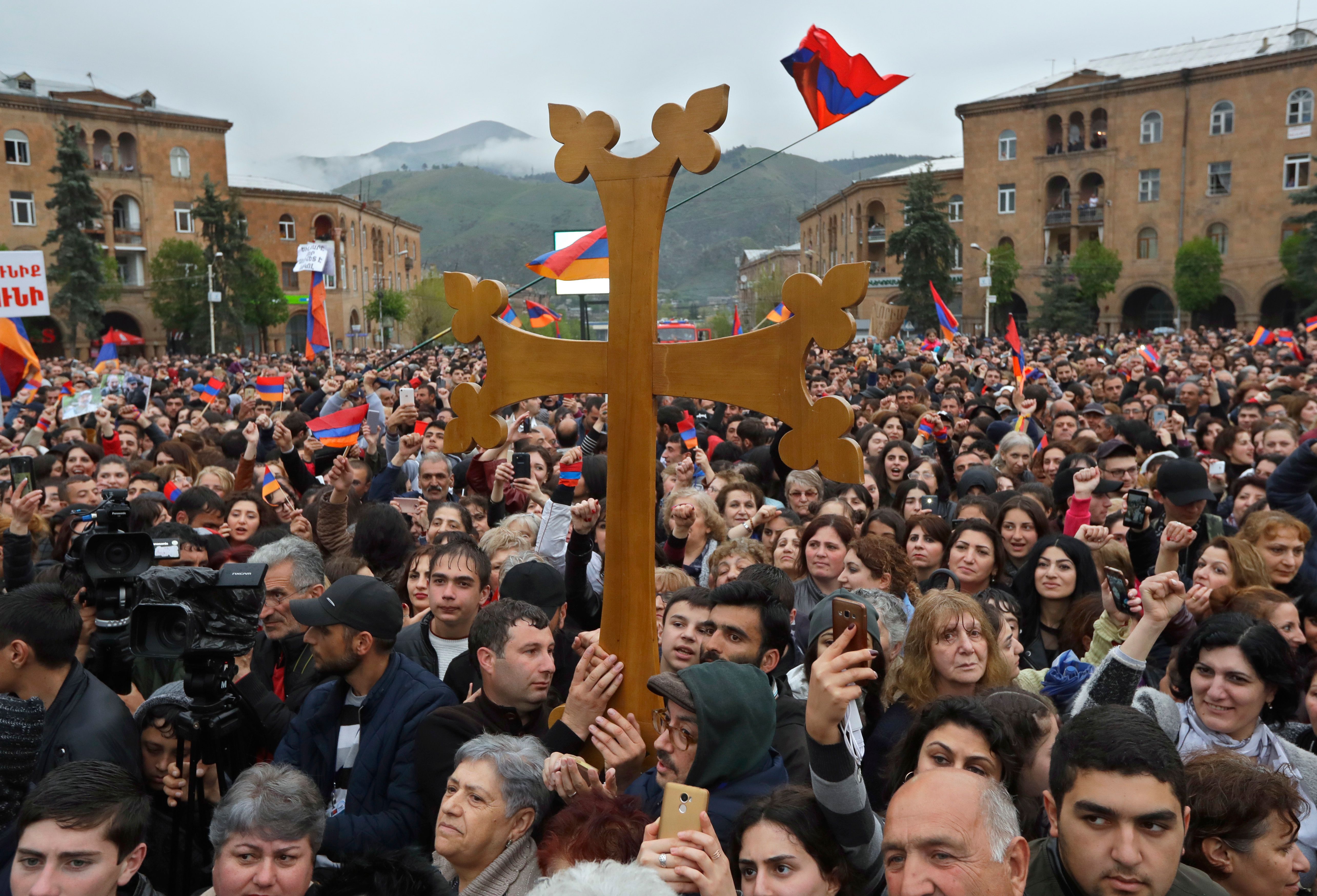 Главные города армении список. Армения люди. Население армении. Ереван население 2023. Армяне население.
