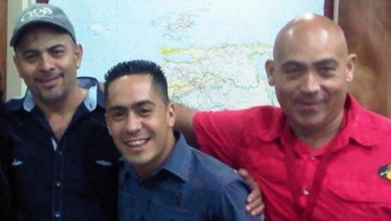 José Odreman murió durante un tiroteo entre las fuerzas de seguridad y su grupo armado, Escudo de la Revolución. En las redes sociales, aparece posando con la cúpula del Gobierno, incluido el asesinado diputado Robert Serra