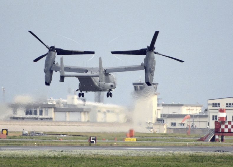 ARCHIVO - Un CV-22 Osprey del ejército estadounidense despega de la base Iwakuni, prefectura Yamaguchi, en el oeste de Japón, el 4 de julio de 2018. (Kyodo News vía AP, Archivo)