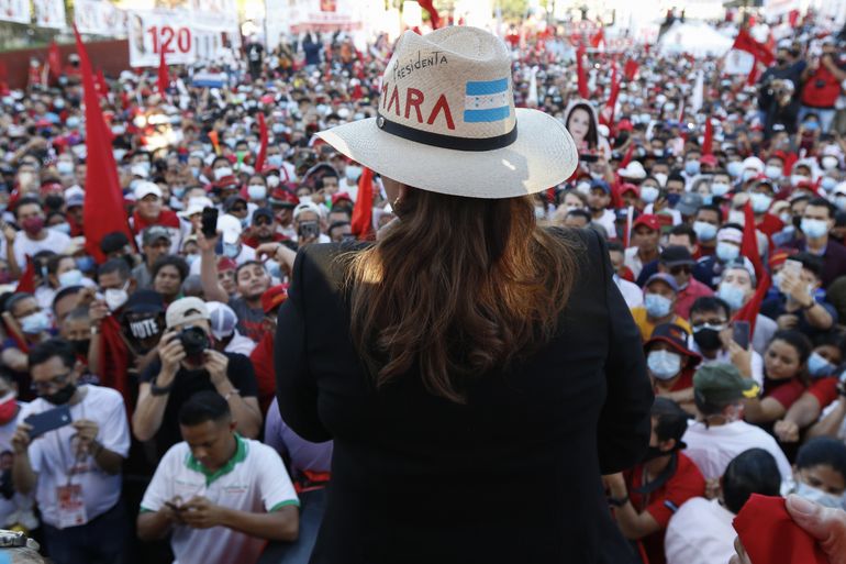 Xiomara Castro busca ser la primera presidenta de Honduras