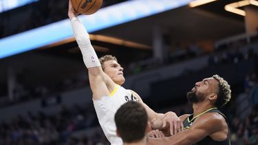 Jazz se impone 132-126 en tiempo extra a Timberwolves