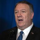 Pompeo dice que seguirá en Departamento de Estado