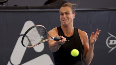 Sabalenka se corona en Adelaida tras vencer a Noskova
