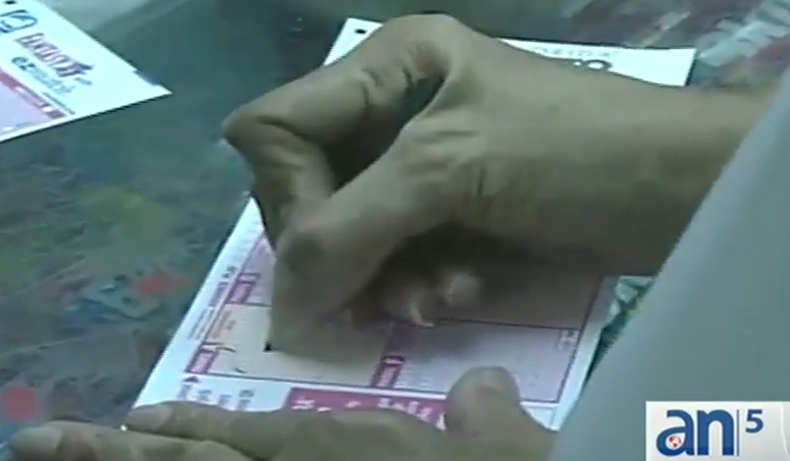 Por segunda vez en menos de un mes una tienda de Hialeah vende un boleto ganador de la Lotería de la Florida.