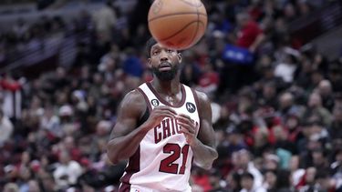 Bulls arrollan 131-87 a Nets y cortan racha de 6 derrotas