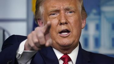Trump contradice a expertos y dice que habrá vacunas pronto