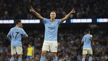 Haaland toma por asalto la Liga Premier con otra tripleta