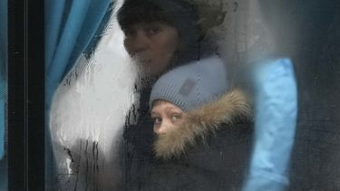 putin ataca ucrania, lanza advertencias a eeuu y la otan