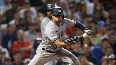 Kiner-Falefa ayuda a que Yanquis superen a Medias Rojas