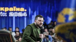 El presidente ucraniano Volodymyr Zelenskyy en Kiev, Ucrania, el 25 de febrero de 2024. (Foto AP /Evgeniy Maloletka)