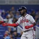 Batazo de Harris da triunfo a Bravos ante Marlins