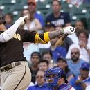 Machado conecta jonrón; Padres anotan 19 ante Cachorros