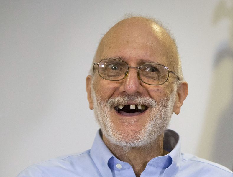 El contratista estadounidense Alan Gross&nbsp; el miércoles 17 de diciembre de 2014 cuando fue puesto en libertad luego de pasar cinco años en una prisión cubana.