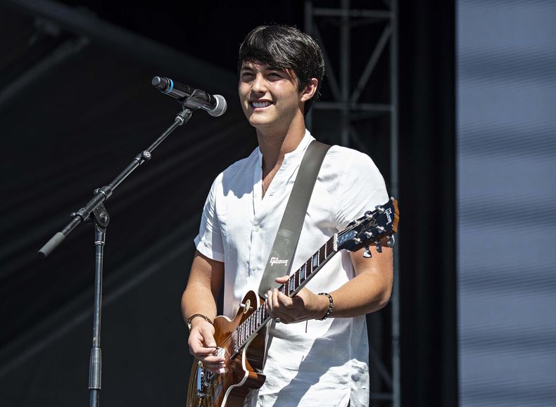 ESP-CEL LAINE HARDY-ARRESTO