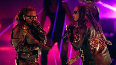 Offset, izquierda, y Quavo de Migos durante su presentación en los Premios BET el domingo 25 de junio de 2023, en el Teatro Microsoft en Los Angeles. (Foto AP/Mark Terrill)