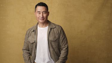 Daniel Dae Kim posa para un retrato para promocionar Butterfly durante la Comic-Con International el viernes 25 de julio de 2025, en San Diego. (Foto AP/Chris Pizzello)