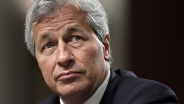 Trump se burla del director general de JPMorgan Chase