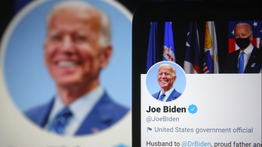 biden miente sobre el precio de la gasolina y twitter le corrige el comunicado