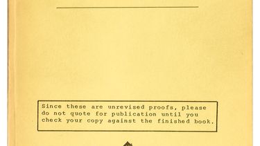 americateve | Un ejemplar para edici&oacute;n de  &ldquo;J.D. Salinger: A Writing Life&rdquo; de Ian Hamilton en una fotograf&iacute;a sin fecha proporcionada por Swann Auction Galleries. La biograf&iacute;a in&eacute;dita y no autorizada sobre J.D. Salinger ser&aacute