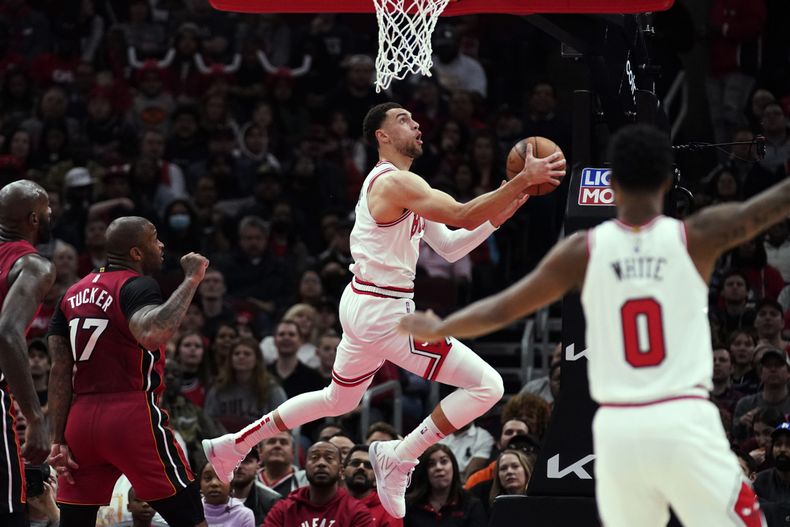DEP-BAS BULLS-LAVINE