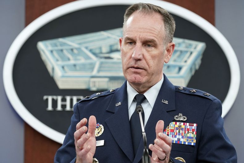 El portavoz del Pentágono, el general de brigada Patrick Ryder, durante una sesión informativa en el Pentágono, en Washington, el martes 9 de enero de 2024. (AP Foto/Susan Walsh)