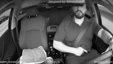 video muestra desde el interior de un auto balacera en la i-95