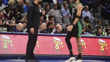 Tatum encesta 36 puntos y los Celtics superan al Thunder