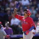 Camargo y los Filis salen de la mala racha ante Rockies