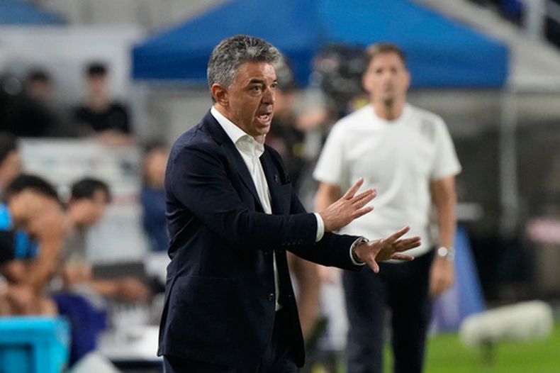 El técnico de Ecuador Marcelo Gallardo durante el partido amistoso contra Corea del Sur, el jueves 24 de septiembre de 2026, en Suwon, Corea del Sur. (AP Foto/Ahn Young-joon)