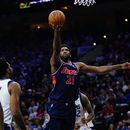Embiid y Harden guían a Sixers a victoria sobre Mavs