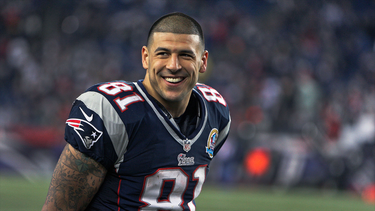 muere ahorcado en su celda el exjugador nfl aaron hernandez