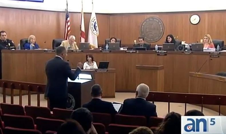 El concejo de Hialeah eliminó a una de las cinco compañías que aspiran a un contrato para privatizar el servicio de recogida de la basura.