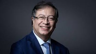 presidente petro anuncia que renegociara el tlc con estados unidos