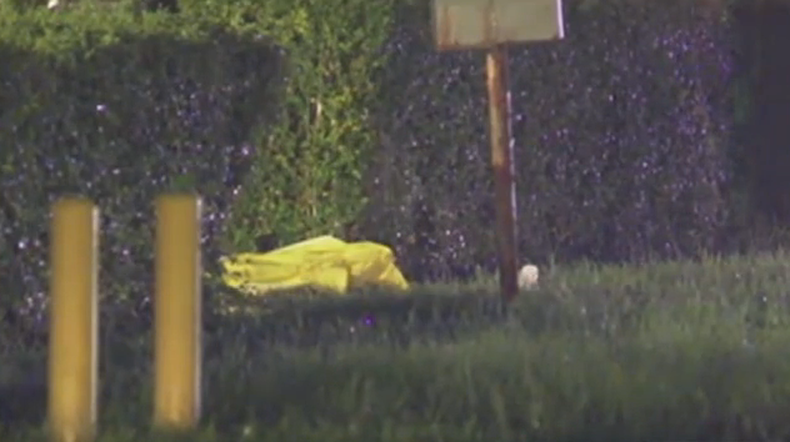 Un joven murió baleado frente  a su propia casa en el suroeste de Miami.