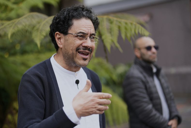 El senador colombiano Iván Cepeda en una entrevista en Bogotá, Colombia, el miércoles 30 de julio de 2025. (AP Foto/Fernando Vergara)