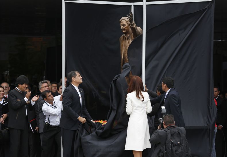AMS-GEN_ECUADOR-ARGENTINA-KIRCHNER-0.jpg