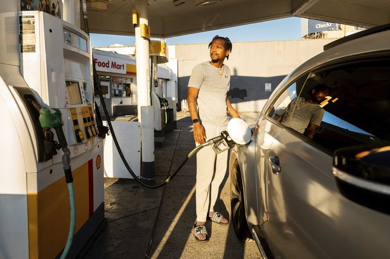 EEUU liberará barriles de petróleo para bajar coste de la gasolina