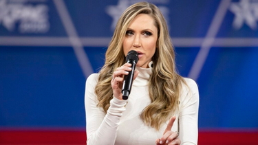 lara trump visita west miami horas antes de la elecciones presidenciales