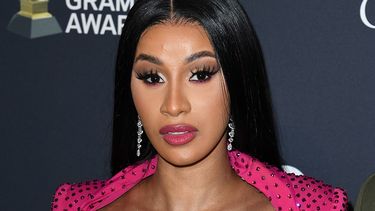 cardi b estalla ante las criticas por comprar un bolso excesivamente costoso