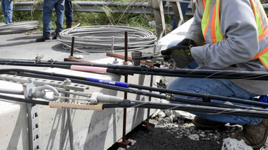 director de la aee se reune con alcaldes para concretar acuerdos