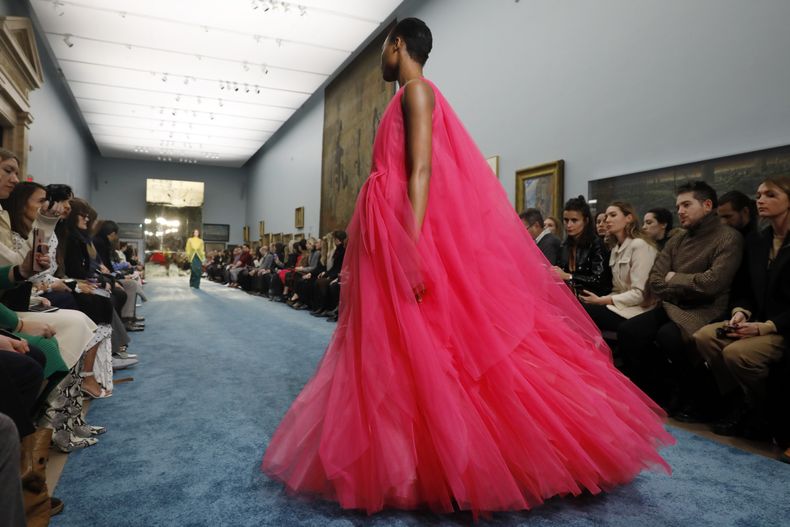 ESP-GEN_NY_MODA-CAROLINA_HERRERA-0.jpg
