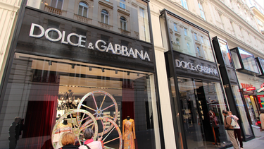 cuba prepara el aterrizaje de dolce & gabbana en el casco historico de la habana