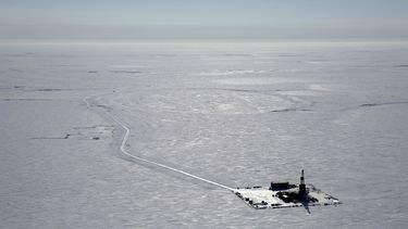 biden aprobara un gran proyecto de extraccion de petroleo en alaska