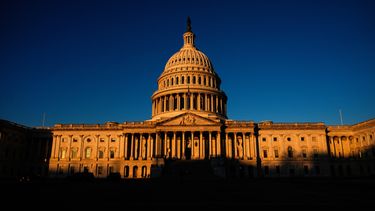 Vista del Capitolio de EEUU poco después del amanecer, el 16 de diciembre de 2025, en Washington. (Foto AP/Julia Demaree Nikhinson, Archivo)